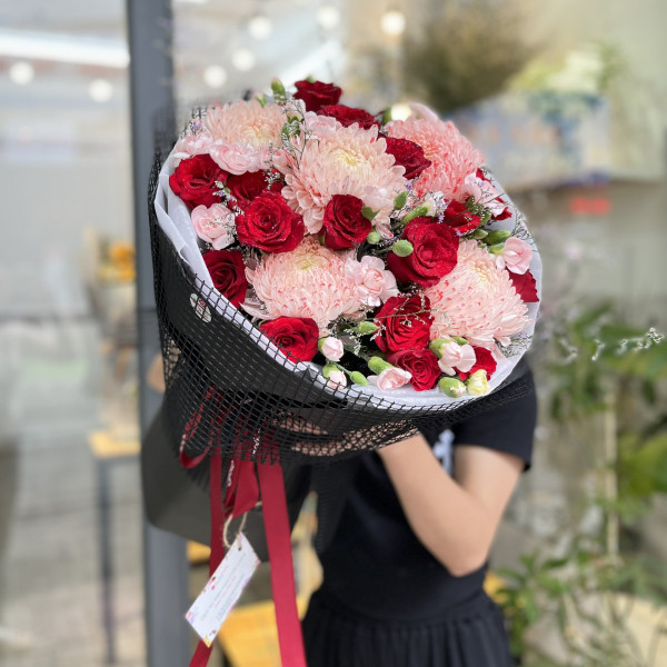 Bó hoa cúc mẫu đơn mix hồng đỏ và cẩm chướng tặng sinh nhật ý nghĩa  5