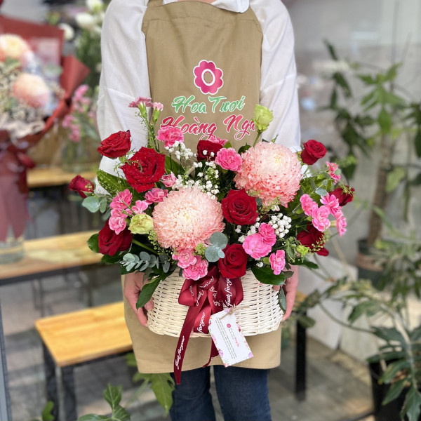 Giỏ cúc mẫu đơn mix hồng đỏ và cẩm chướng tặng chúc mừng ý nghĩa 4