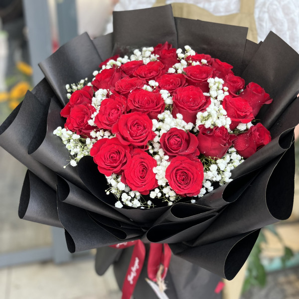Bó hoa hồng đỏ 26 bông mix baby trắng tặng sinh nhật người thương ý nghĩa  4