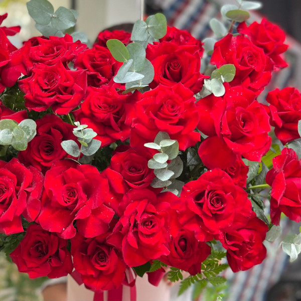 Hộp hoa hồng đỏ Ecuador 30 bông tặng chúc mừng đẹp và sang trọng 5