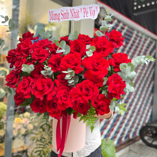Hộp hoa hồng đỏ Ecuador 30 bông tặng chúc mừng đẹp và sang trọng 6