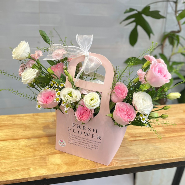 Giỏ hoa hồng lạc thần mix cát tường tặng chúc mừng đẹp và ý nghĩa  5