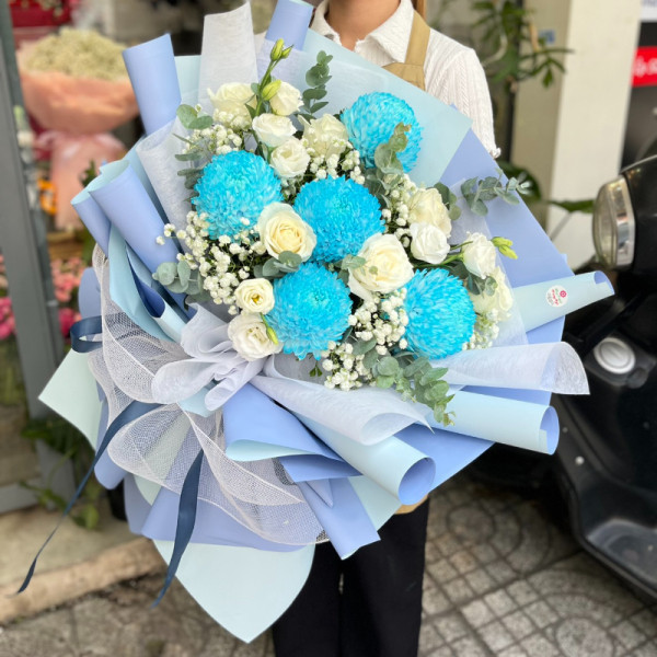 Bó hoa cúc mẫu đơn xanh mix hồng và cát tường giấy gói tone xanh 4