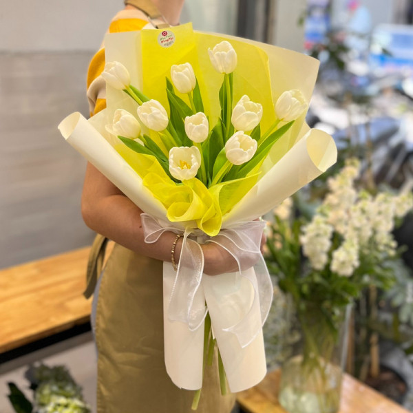 Bó hoa tuylip 10 bông tặng sinh nhật đẹp và sang trọng  5