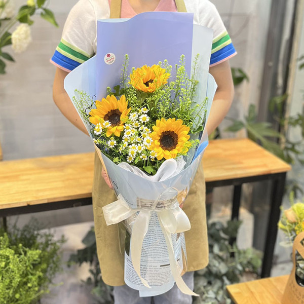 Bó hoa hướng dương 3 bông đơn giản 5