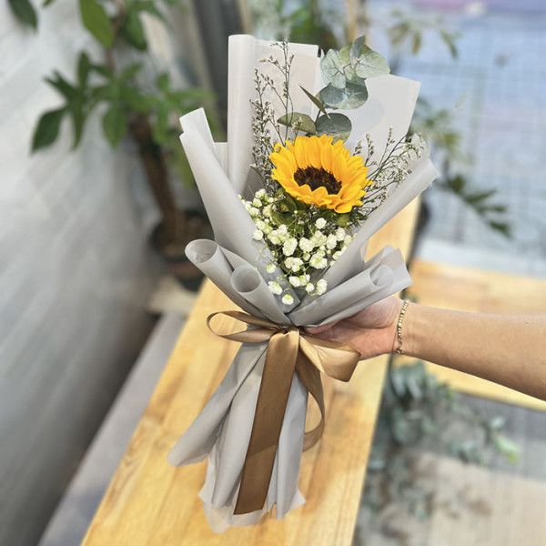 Bó hoa hướng dương 1 bông mix baby 6