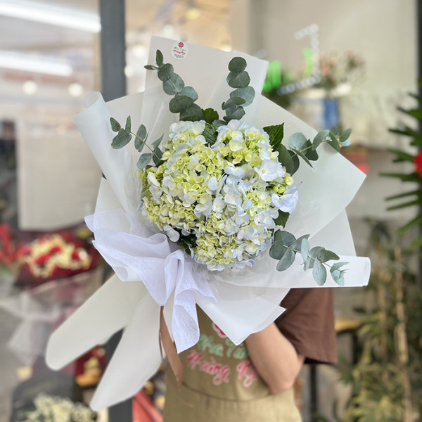 Bó hoa cẩm tú cầu nhỏ xinh 5