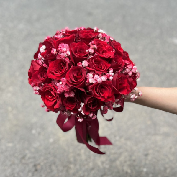 Bó hoa cưới hồng đỏ 4
