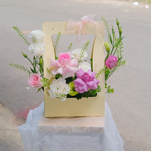 Giỏ hoa hồng nhỏ chúc mừng sinh nhật 4