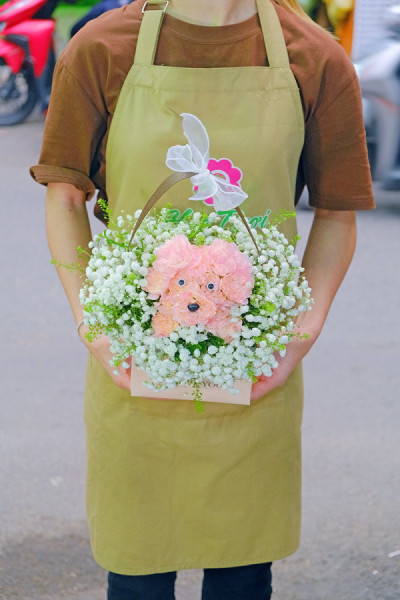 Giỏ hoa hình cún con màu hồng 5