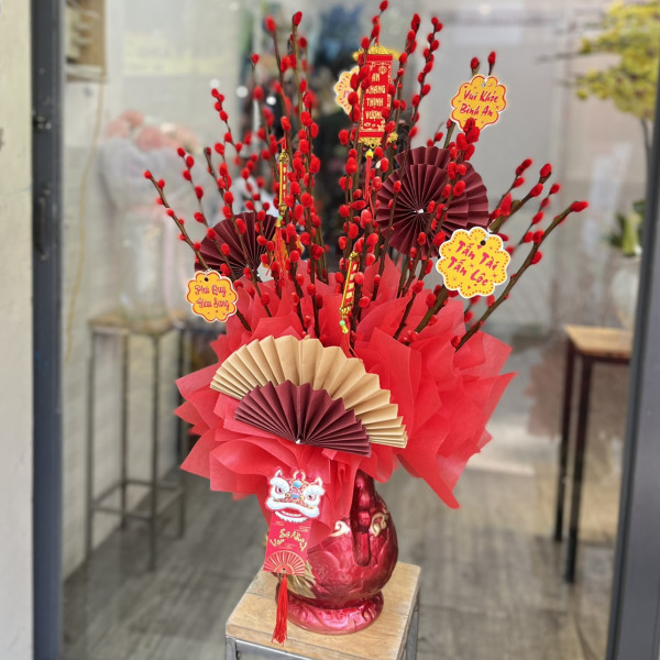 Bình hoa nụ Tầm Xuân Đỏ 30 cành nơ đỏ 5