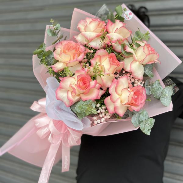 Bó hoa hồng song hỉ 7 bông mix baby - tặng sinh nhật 6